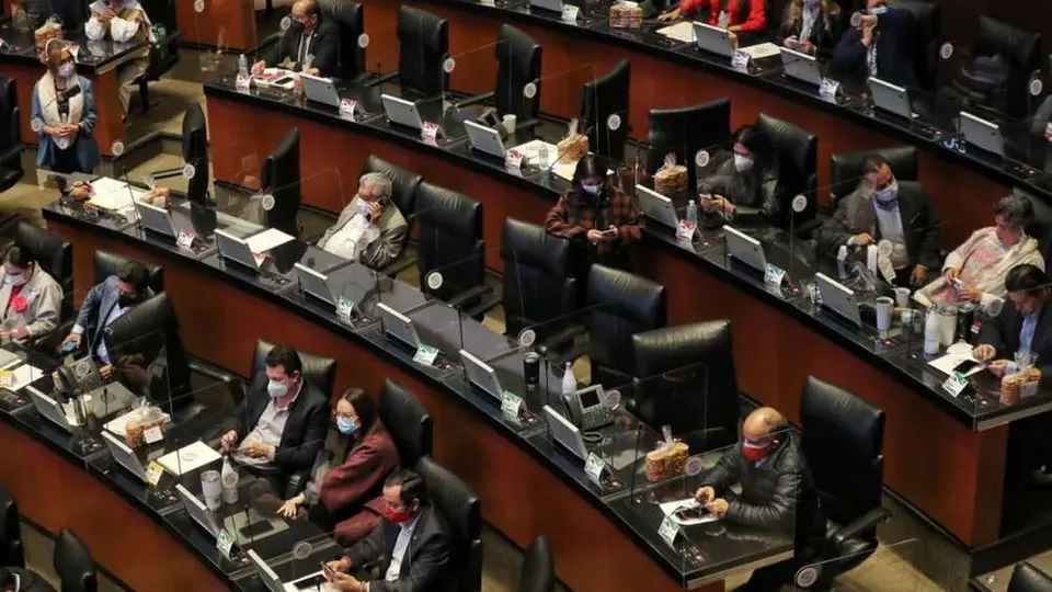 Senado aprobó la creación de un padrón de datos biométricos de usuarios de celulares