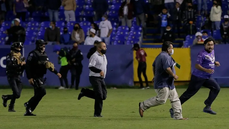 Comisión Disciplinaria investigará invasión de cancha en estadio del Celaya