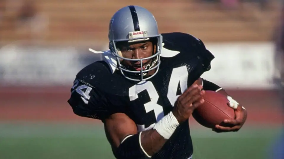 Madden 22: Da la bienvenida a Bo Jackson con una portada exclusiva