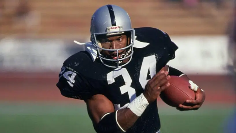 Madden 22: Da la bienvenida a Bo Jackson con una portada exclusiva