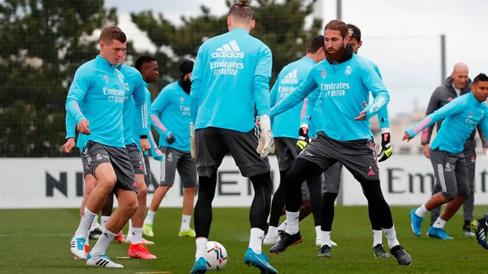 Real Madrid: Sergio Ramos y Mendy apuntan para Vuelta de 'Semis' de Champions