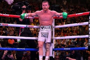 Julio César Chávez: 'Canelo es un gran peleador, pero definitivamente no va a ser mejor que yo'