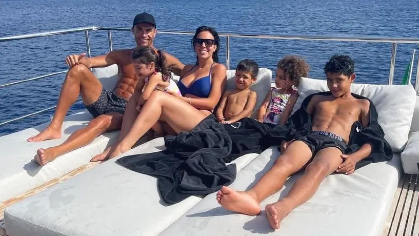 Cristiano Ronaldo: CR7 presumió el increíble parecido con su hija Alana