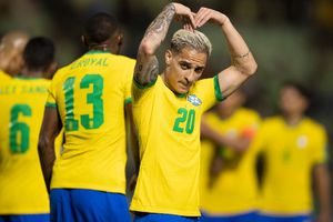 Selección de Brasil: Arropó a pequeño hincha de Santos insultado por la afición