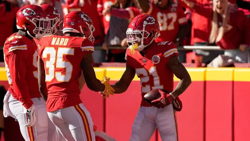 NFL: Chiefs repiten paliza a los Raiders en Arrowhead Stadium