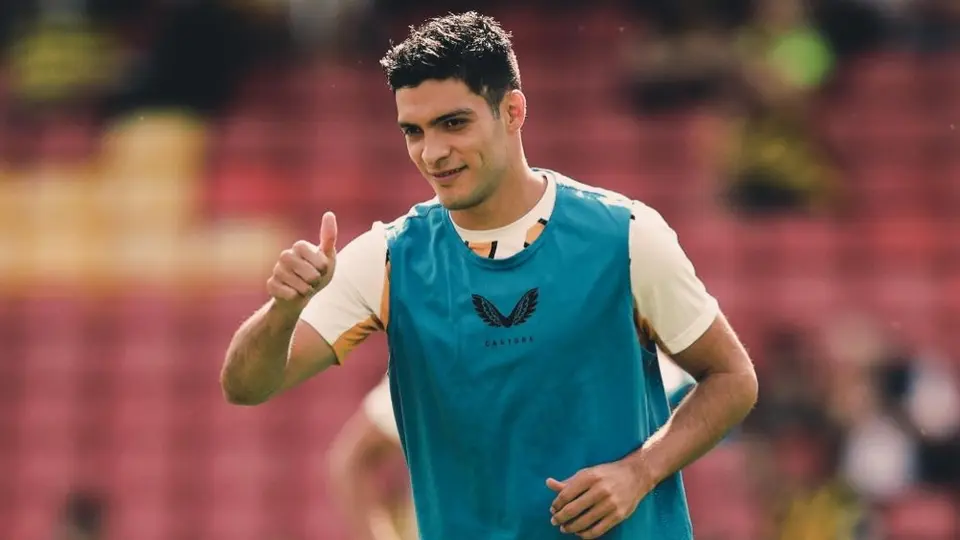 Raúl Jiménez: Se quitó su casco protector en el Wolves vs Brentford por desesperación