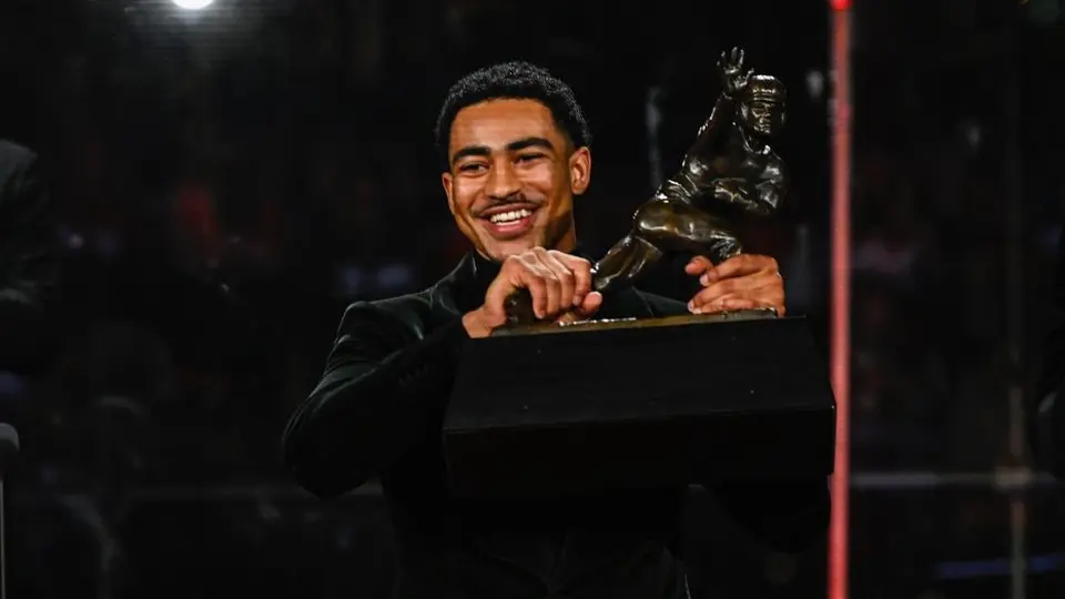 Trofeo Heisman: Bryce Young es el primer QB de Alabama en ganar la distinción