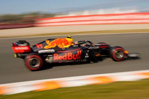 Checo Pérez brilló en Gran Premio de Países Bajos y finalizó octavo