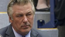 Alec Baldwin mató accidentalmente a mujer con un arma de fuego de utilería