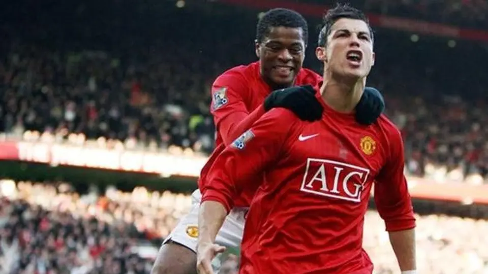 Video: Patrice Evra trolleó a Cristiano por las ovejas que había en su mansión