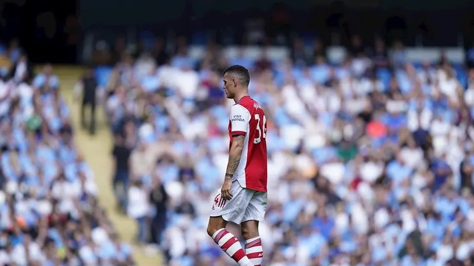 Aficionados del Arsenal celebraron un gol del City en forma de protesta