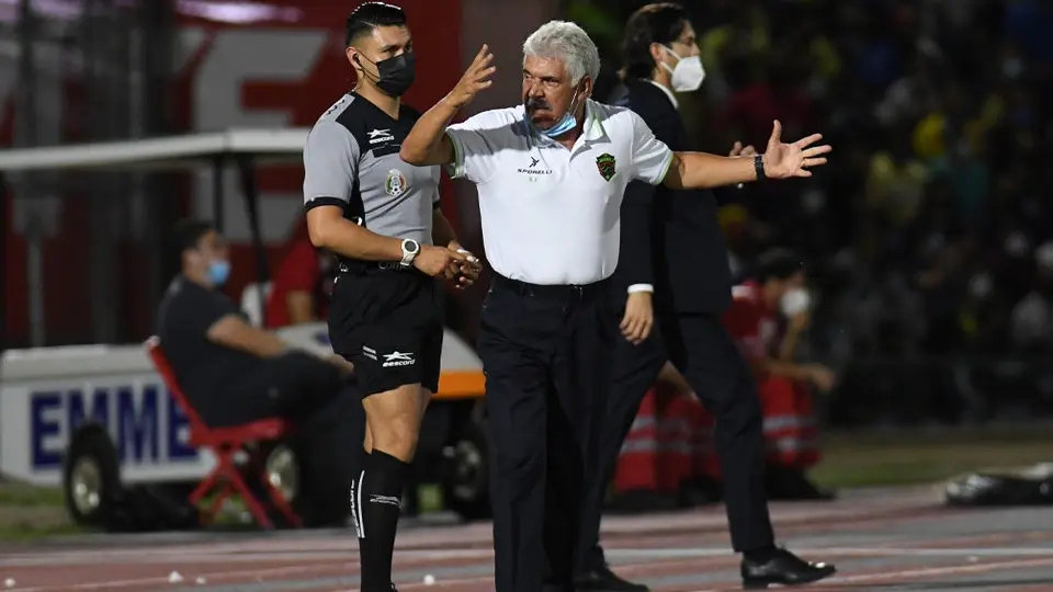 Ferretti sobre el gol anulado a Juárez: "Si fuera para el otro lado la hubieran dejado"