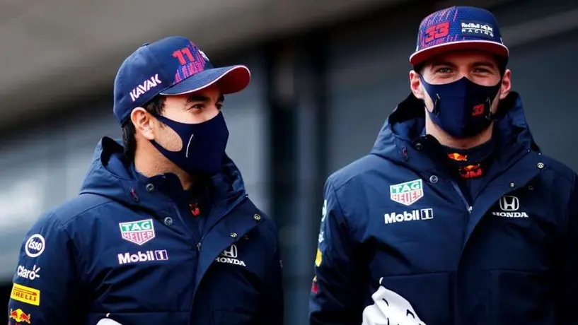 Checo Pérez y Max Verstappen se divierten previo al GP de Portugal