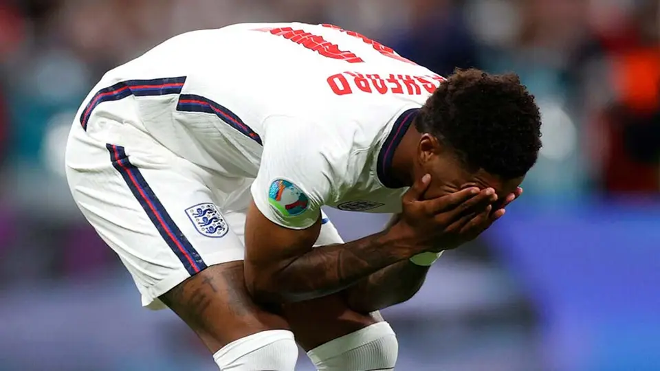 Rashford, Sancho y Saka, víctimas de insultos racistas tras derrota de Inglaterra