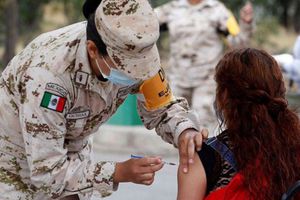 Coronavirus: Gobierno de México pronostica concluir en un mes vacunación en frontera con USA