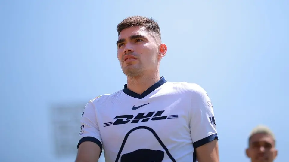 Johan Vásquez, oficialmente nuevo jugador del Genoa