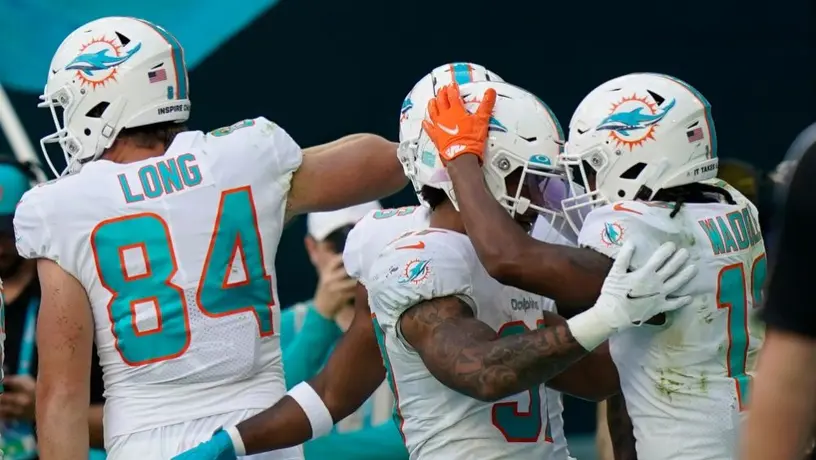 NFL: Miami aprovechó la localía y aplastaron a los Panthers