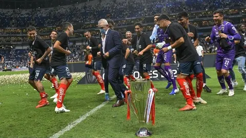 Javier Aguirre: Festejó el título de Rayados bailando el 'Payaso de rodeo'