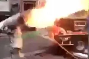 Video: Bombero de CDMX cargó tanque de gas en llamas para evitar explosión