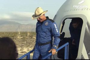 Video: Jeff Bezos, fundador de Amazon, llegó al espacio con cohete de Blue Origin