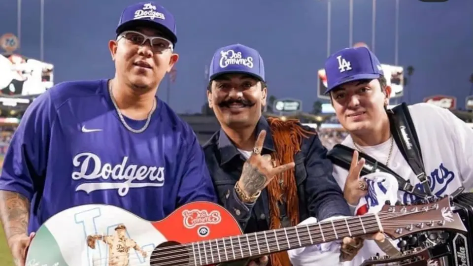 Julio Urías: Los Dos Carnales se presentaron en el Dodger Stadium para desear suerte al pitcher