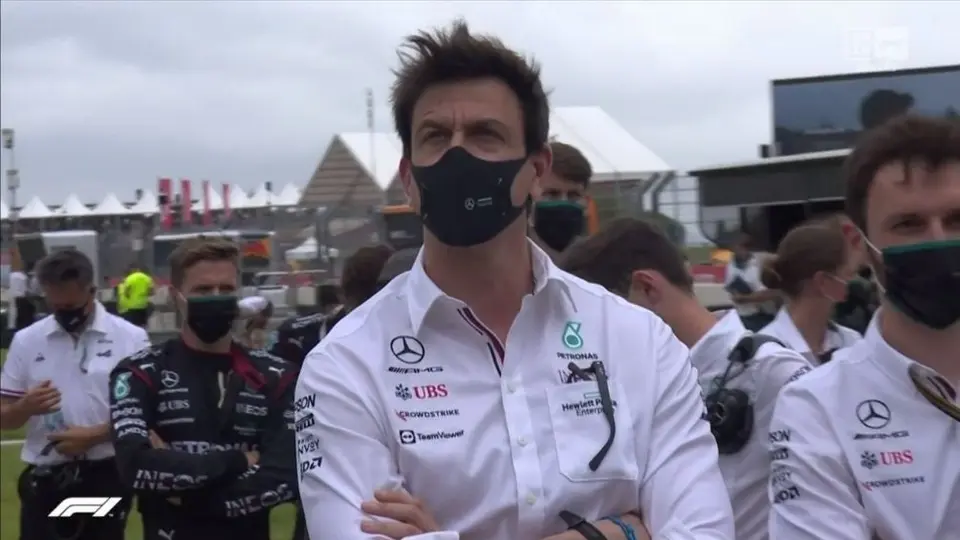Checo Pérez: Toto Wolff reconoció que el mexicano condicionó estrategia de Mercedes