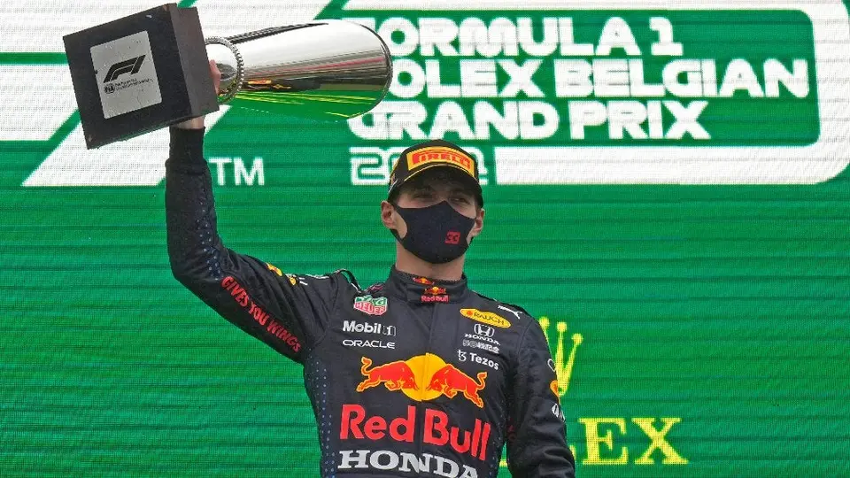 Verstappen tras triunfo en el polémico GP de Bélgica: "Está bien ganar, pero no así, sin dar vueltas"