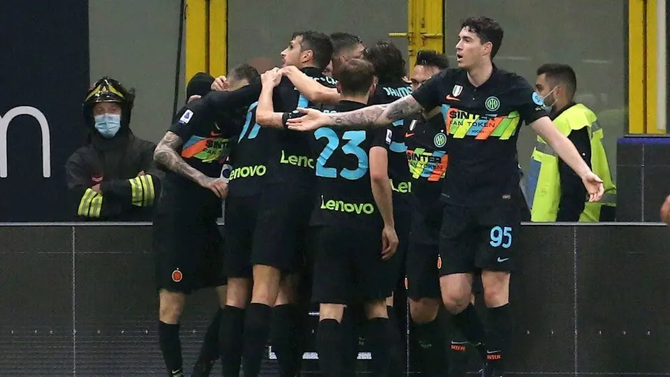Chucky Lozano: Inter le remontó al Napoli en un vibrante partido en San Siro