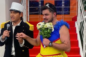 Video: Paul Stanley pagó apuesta con Moisés Muñoz y se vistió de quinceañera