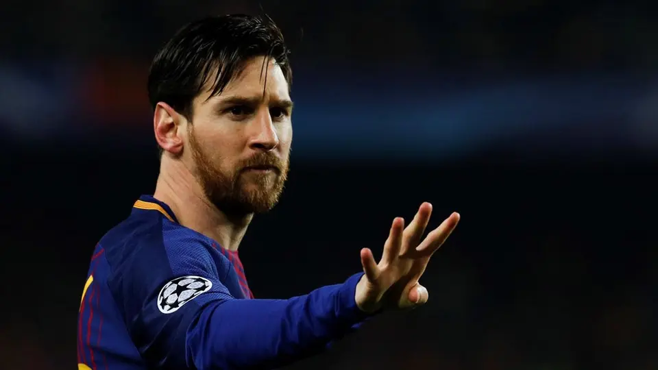 Messi, captado en Barcelona mientras aficionados del PSG lo esperan ilusionados en aeropuerto