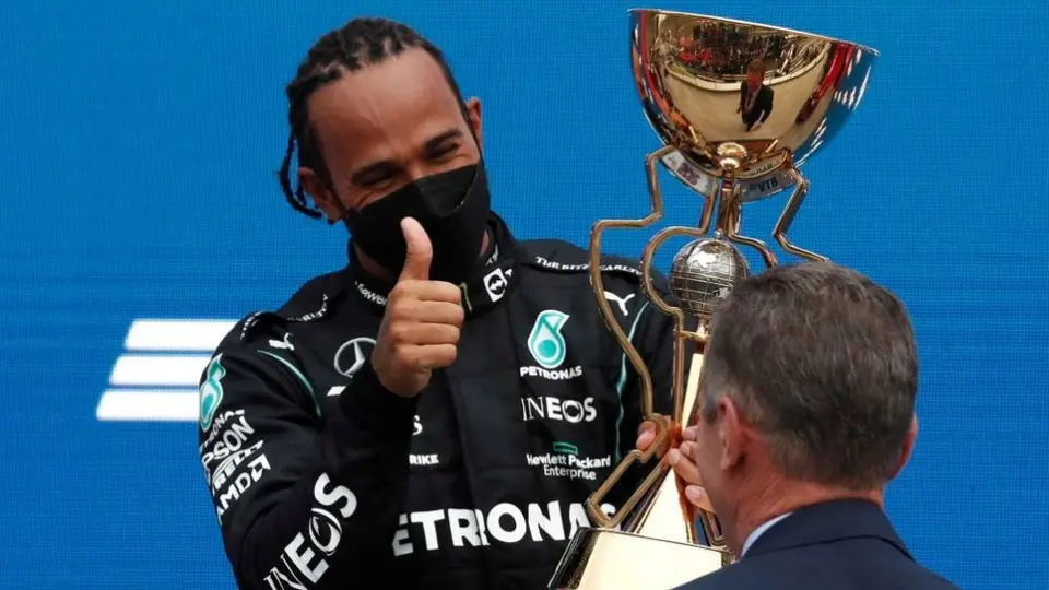 F1: Lewis Hamilton ganó su carrera número 100 y supera a Verstappen en el Mundial