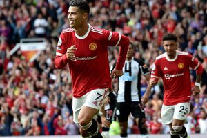 Cristiano Ronaldo: CR7 detuvo su Lamborghini para tomarse una selfie con un aficionado