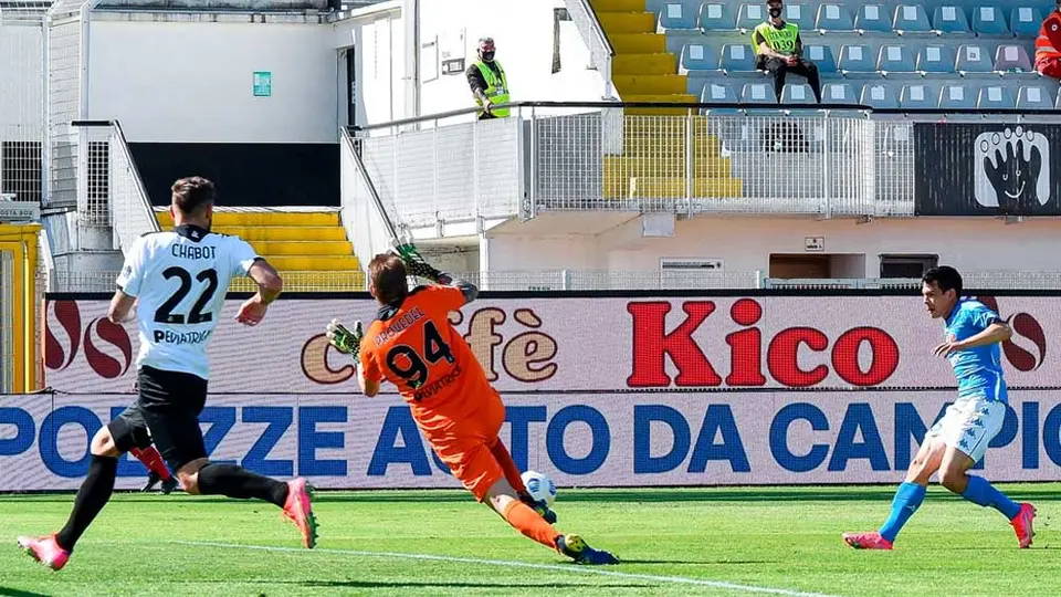 Chucky Lozano: Selló la goleada del Napoli contra el Spezia