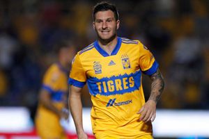 Ligue 1 y Marsella 'festejaron' 5 de mayo con emotivos videos de Gignac cantando