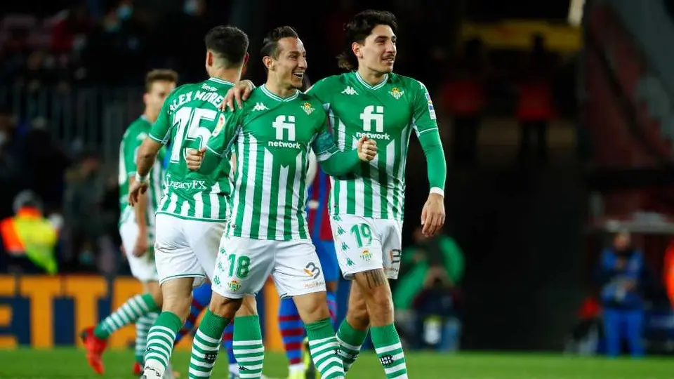 Guardado, titular en triunfo de Betis ante la Real Sociedad; Lainez se queda en la banca
