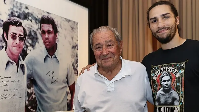 Nieto de Muhammad Ali debutará profesionalmente en el boxeo al firmar con Top Rank
