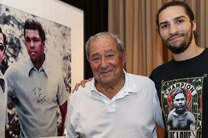Nieto de Muhammad Ali debutará profesionalmente en el boxeo al firmar con Top Rank