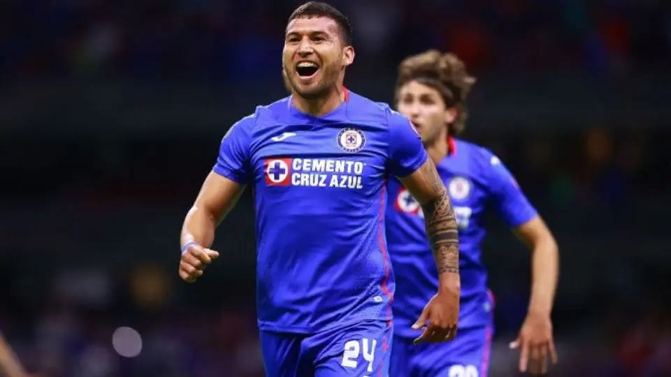 Cruz Azul: Escobar no saldrá de La Máquina en mercado de verano; aseguró su representante
