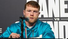 Canelo sacó de su conferencia a Demetrius Andrade: 'Eres un boxeador horrible, lárgate de aquí'