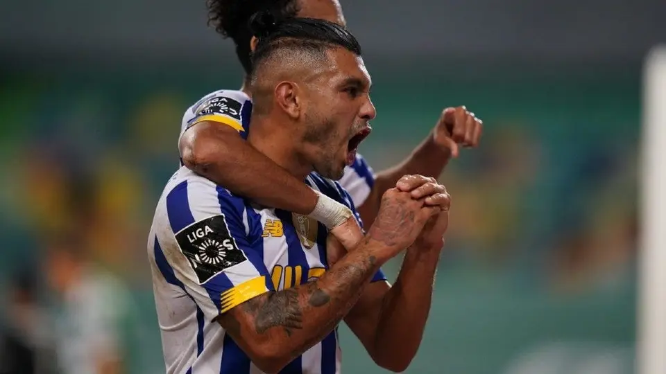 Tecatito Corona, en la órbita de Gattuso y la Fiorentina
