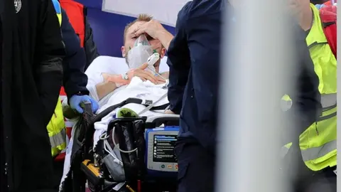 Christian Eriksen: No volvería a jugar futbol profesionalmente, afirma excardiólogo del Tottenham