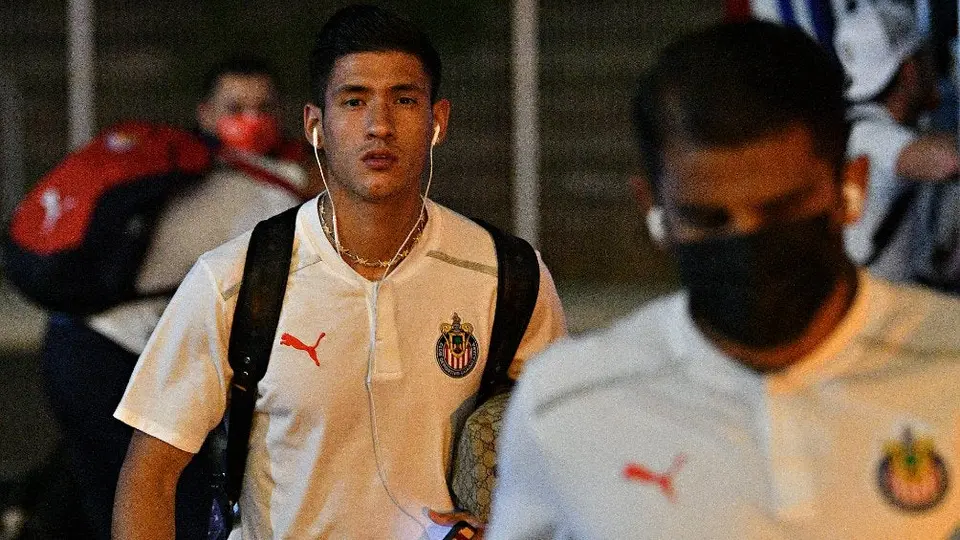 Chivas: #AntunaFirmaYa, piden los chivahermanos para agilizar la salida del jugador