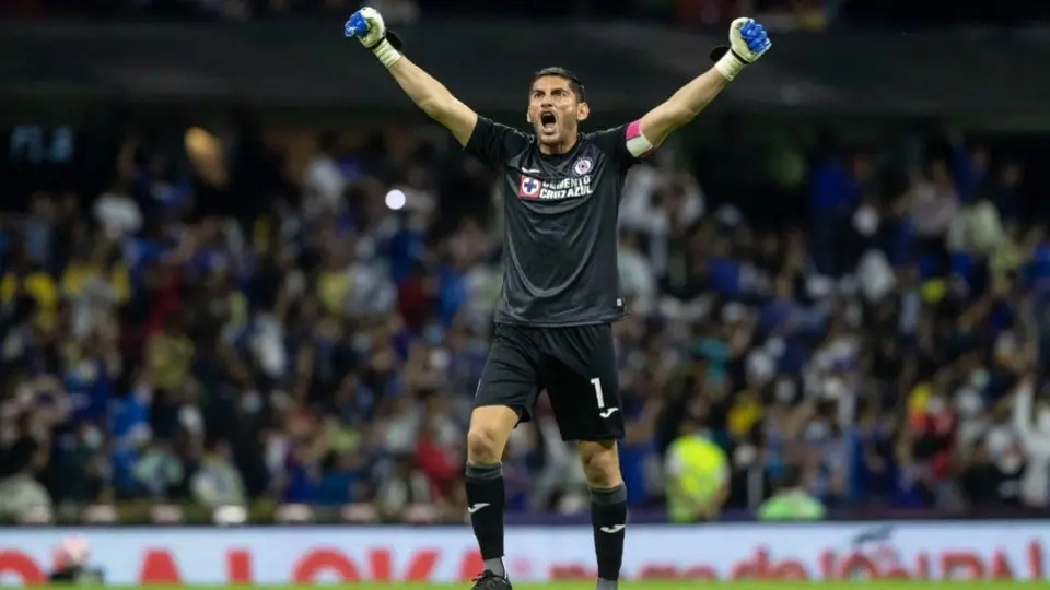 Jesús Corona tras victoria sobre América: 'Representa mucho para la afición y para el club'