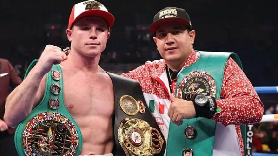 Canelo Álvarez: Team Canelo cantó las mañanitas a Eddy Reynoso por su cumpleaños