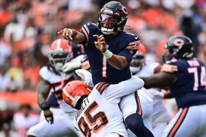 NFL: Browns y su defensiva se imponen 26-6 a Fields y los Bears