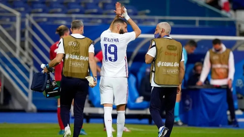 Francia: Karim Benzema no corre riesgo de quedar fuera de la Euro 2020 tras golpe en la rodilla