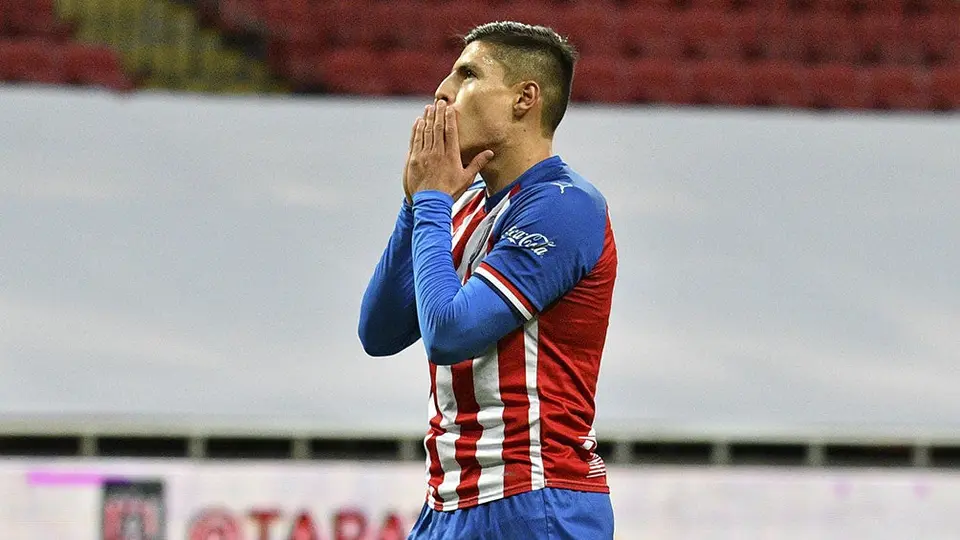 Chivas: Madueña y Ronaldo Cisneros encabezan lista de 13 transferibles del Rebaño