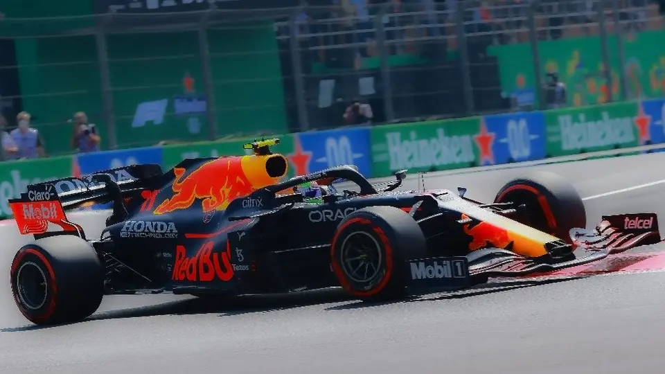 Checo Pérez fue tercero en pruebas libres del Gran Premio de Brasil