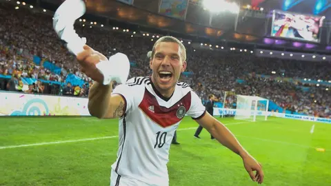 Tiago Volpi a Lukas Podolski: 'Llegar al Querétaro te cambiaría la vida'