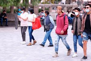 México registró 5 mil 825 nuevos casos de Covid-19, muertes sumaron 381